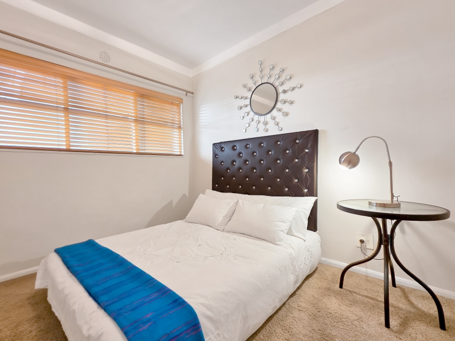 2 Bedroom Property for Sale in Three Anchor Bay Western Cape